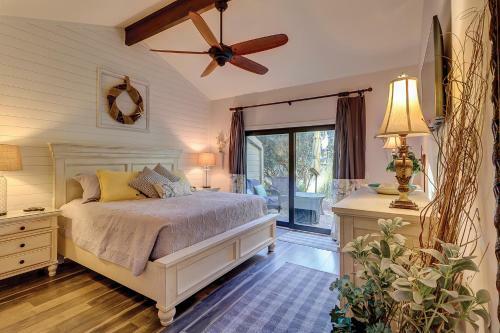 19 Sailmaster 3 Br Condo Shipyard Pool