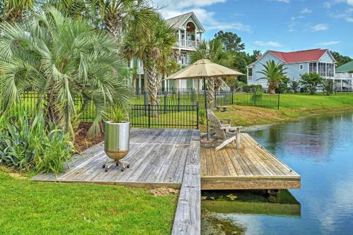 Spacious Lakefront Retreat With Fishing Dock And Deck!