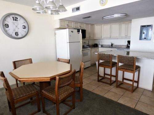 Apartamento 0301 Waters Edge Resort Condo