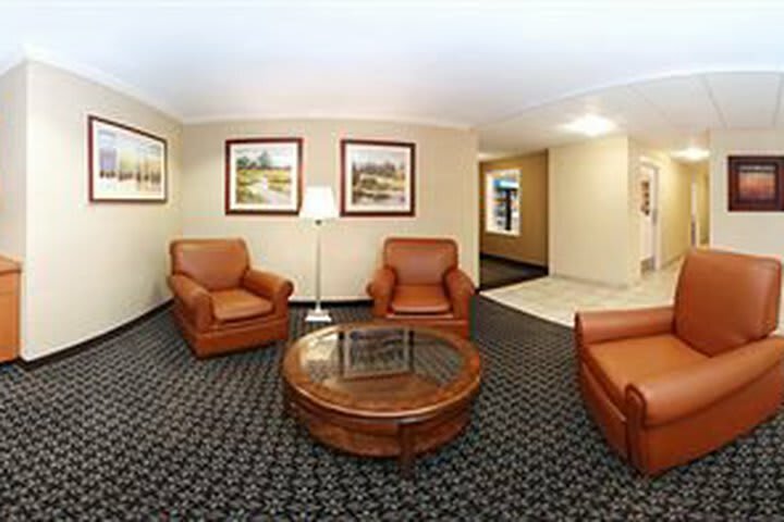 Hotel Candlewood Suites Medford