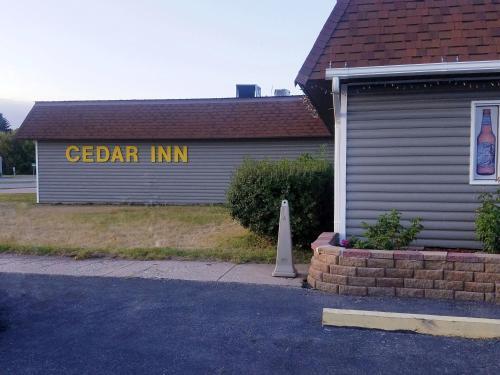 Posada Cedar Inn Motel