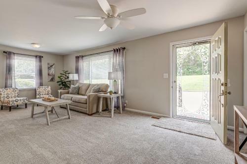 Lakefront Home Firepit & Deck