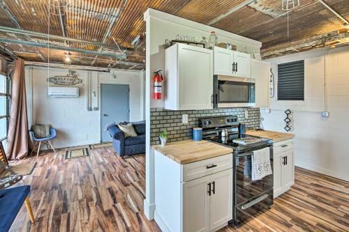 Pet Friendly Milk Barn Cottage On 15 Acres!