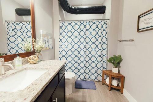 Apartamento Oasis On Main With Tempurpedic King Bed