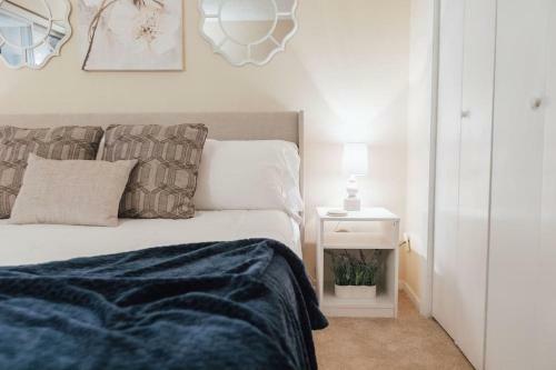 Apartamento Stylish Elegant Getaway King Bed Deck Views