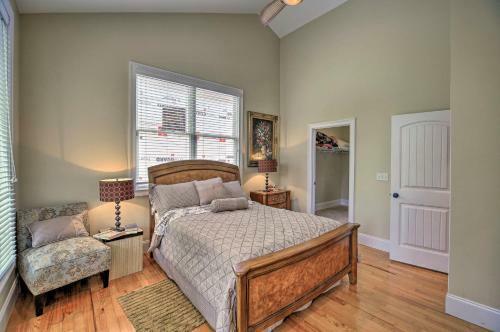 Lakefront Cottage With Private Double Dock