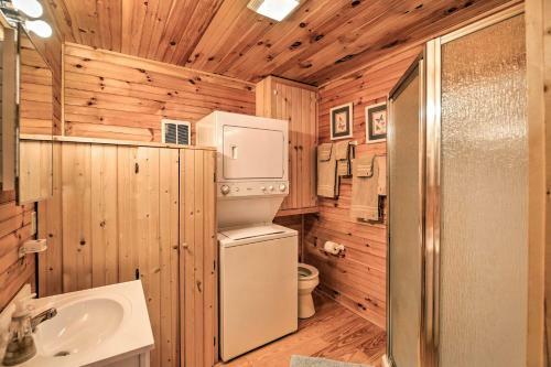 Peaceful Cabin With Fire Pit On Cross Creek Ranch!