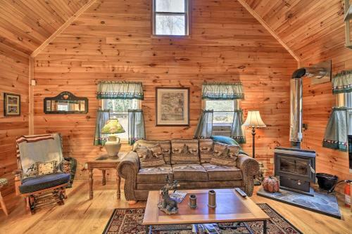 Peaceful Cabin With Fire Pit On Cross Creek Ranch!