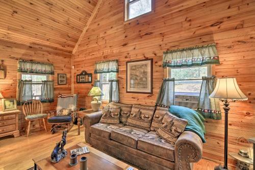 Peaceful Cabin With Fire Pit On Cross Creek Ranch!