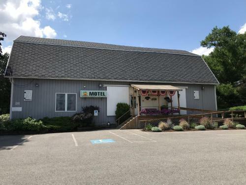 Lake Ontario Motel