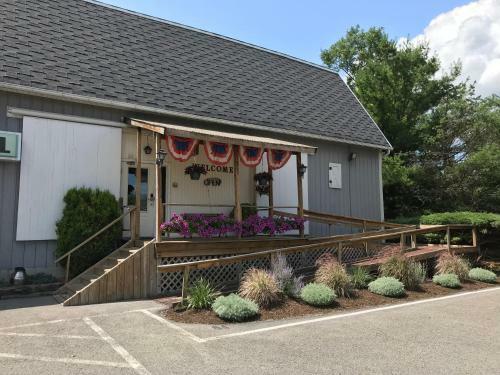 Lake Ontario Motel