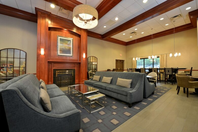 Hotel Hampton Inn East Aurora