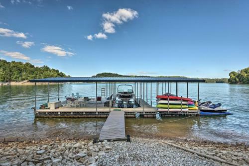 Renovated Lakeside Home With Private Boat Dock!