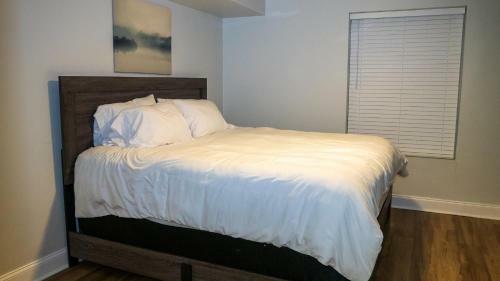 Cozy Downtown High-rise Luxury Apartments
