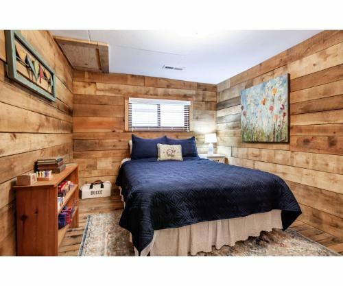 Beary Relaxing Cabin - Romantic With Outdoor Patio