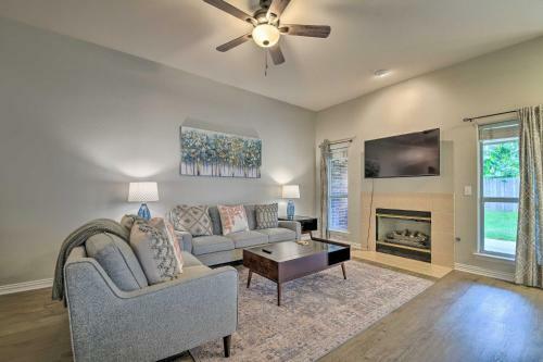 Fort Worth Home With Private Patio And Gas Grill!