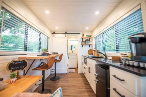New The Brazos-tiny Home 12 Min To Downtown