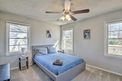 Modern Arlington Getaway Fenced Yard And Pool!