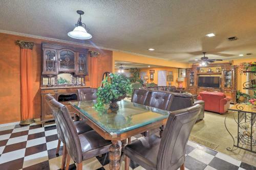 Spacious Home With Deck About 2 Mi To Lake Arlington!