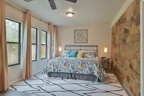 Spacious 4-bedroom Home W/ Beautiful Garden