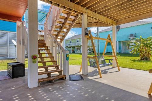 Coastal Cajun Getaway On The Beach! Home