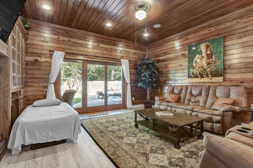 Peaceful And Relaxing Oasis In The City