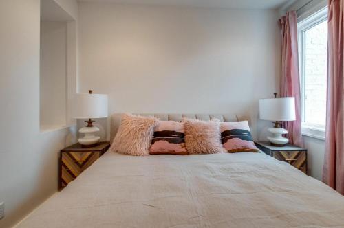 4 Connecting Condos - Sleeps 32 To 36 - Firepits - Garages - Rooftops Decks - Great Views - Security