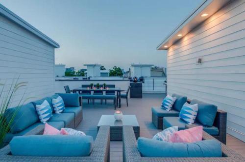 4 Connecting Condos - Sleeps 32 To 36 - Firepits - Garages - Rooftops Decks - Great Views - Security
