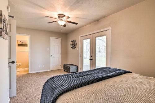 Charming Abode With Yard About 2 Mi To Texas Aandm!