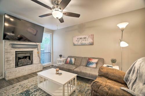 Apartamento Charming Condo With Pool About 2 Mi To Texas A And M!