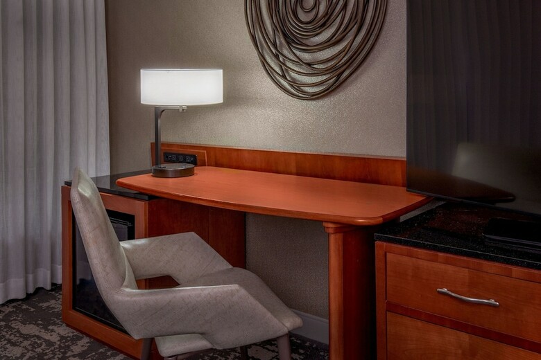 Hotel Park Ridge Marriott