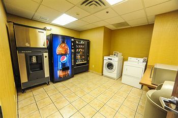 Holiday Inn Express Hotel & Suites Bowling Green