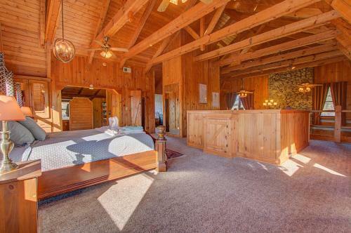 Stunning Cabin: 7 Acres, 360 Views, 20min To Park!