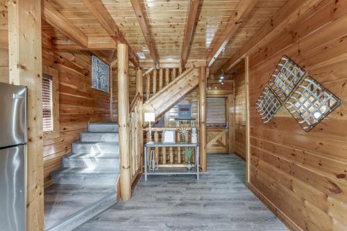 High Expectations - Mountain View, Game Room, Hot Tub