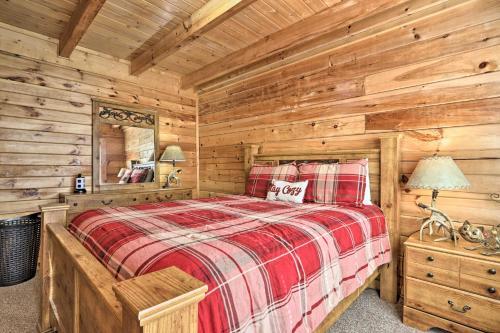 Sevierville Cabin With Boat Launch And Hot Tub!