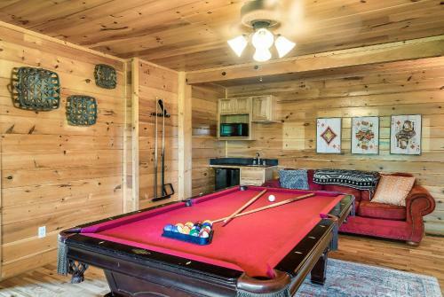 Timberwolf Vista W Hottub Pool Resort View