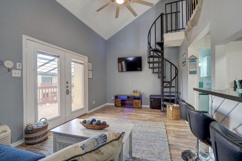 Apartamento Luxury Condo With Balcony, Walk To Beaches!