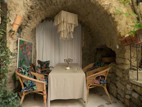 Hostal La Cordi�re