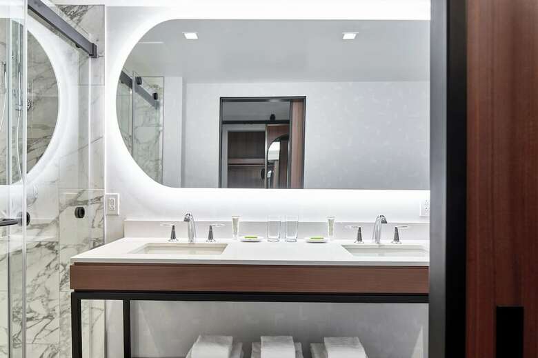 Sheraton Clayton Plaza Hotel