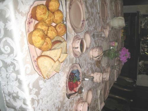 The Bridges Inn At Whitcomb House B&B