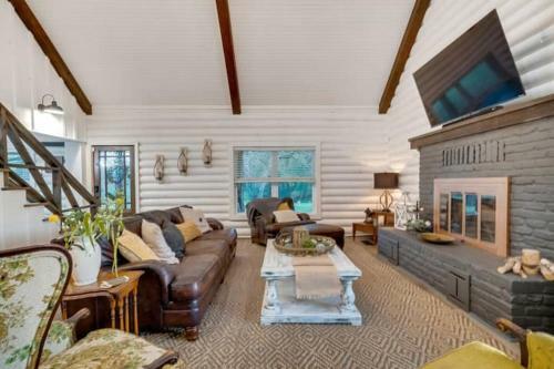 Cookies Log Cabin Retreat