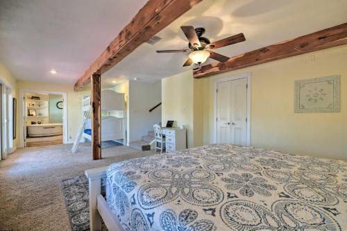 Lakeside Cottage Boat Dock And Spacious Decks!