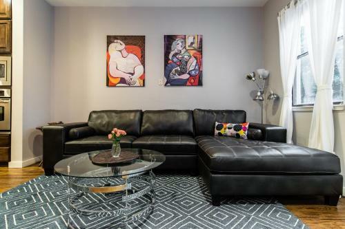 Apartamento Downtown Three Bedroom Townhome Sleeps 8