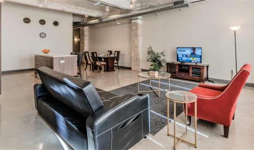 Regal Stays Corporate Apartments - Downtown Dallas