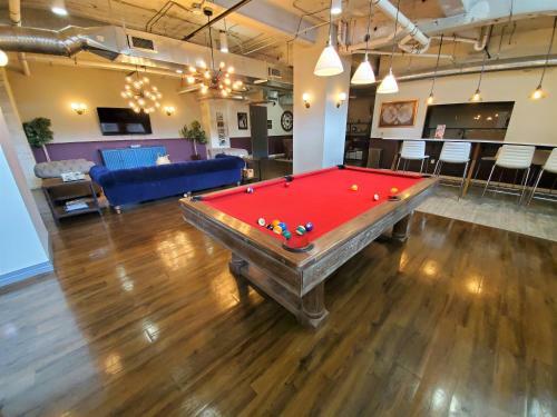 Regal Stays Corporate Apartments - Downtown Dallas
