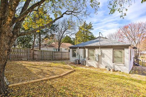 Pet-friendly Dallas Digs About 4 Mi To Downtown!