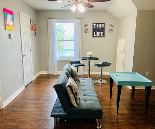Witte Wonderland - Separate Garage Apartment!!
