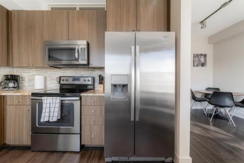 Bright Chic 1br Apartment By Stay Gia