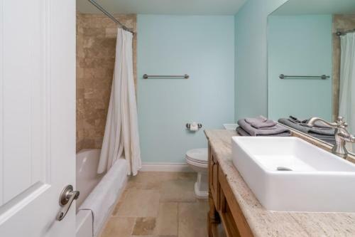 Campa Pajama Lakeside Getaway
