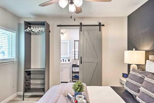 Mod Katy Home - Access Suburban And City Sites!